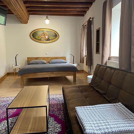 Apartment In Historic Town House غموندين المظهر الخارجي الصورة
