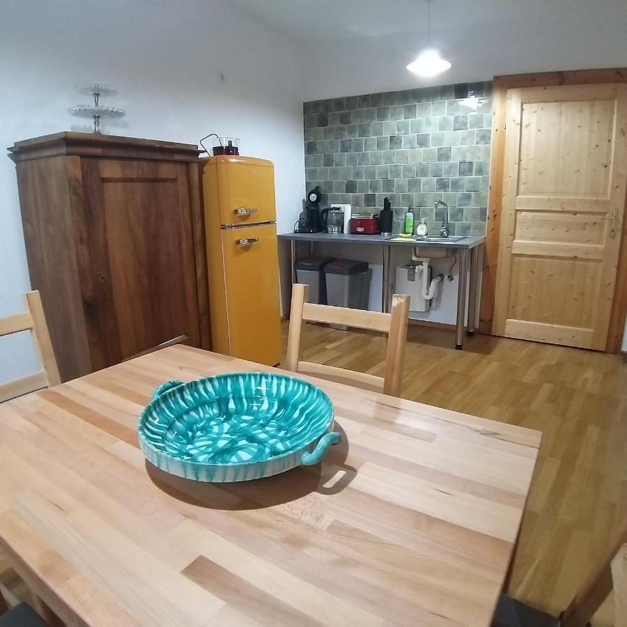 Apartment In Historic Town House غموندين المظهر الخارجي الصورة